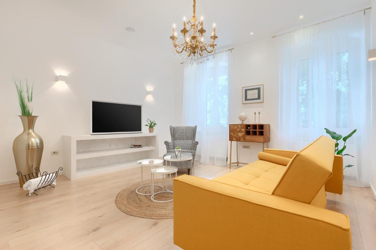 Calafati Apartment With Free Private Parking Риека Экстерьер фото