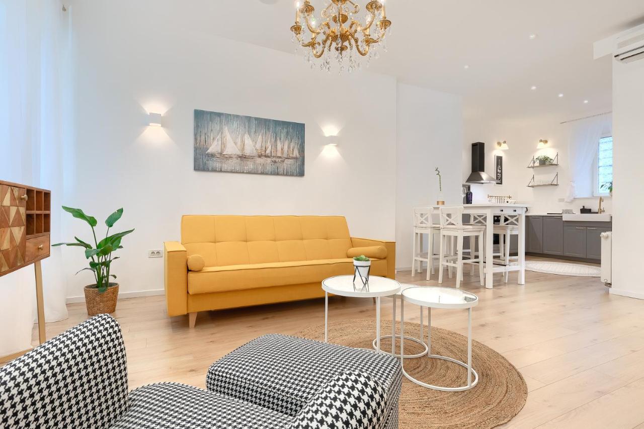 Calafati Apartment With Free Private Parking Риека Экстерьер фото