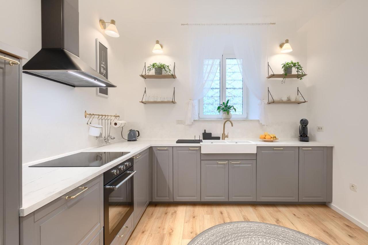 Calafati Apartment With Free Private Parking Риека Экстерьер фото