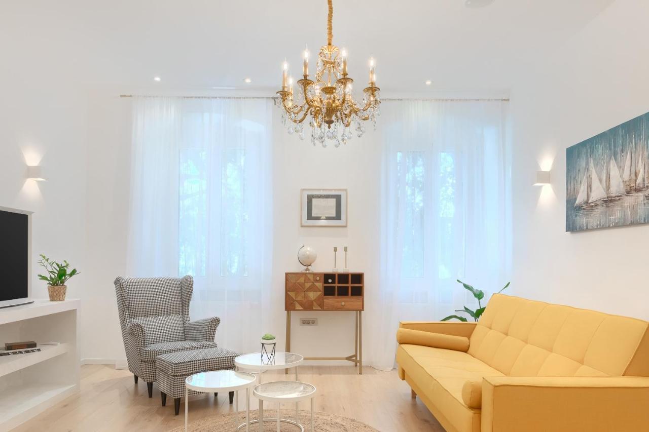 Calafati Apartment With Free Private Parking Риека Экстерьер фото