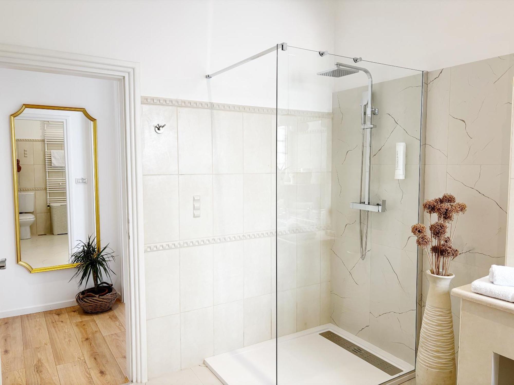 Calafati Apartment With Free Private Parking Риека Экстерьер фото