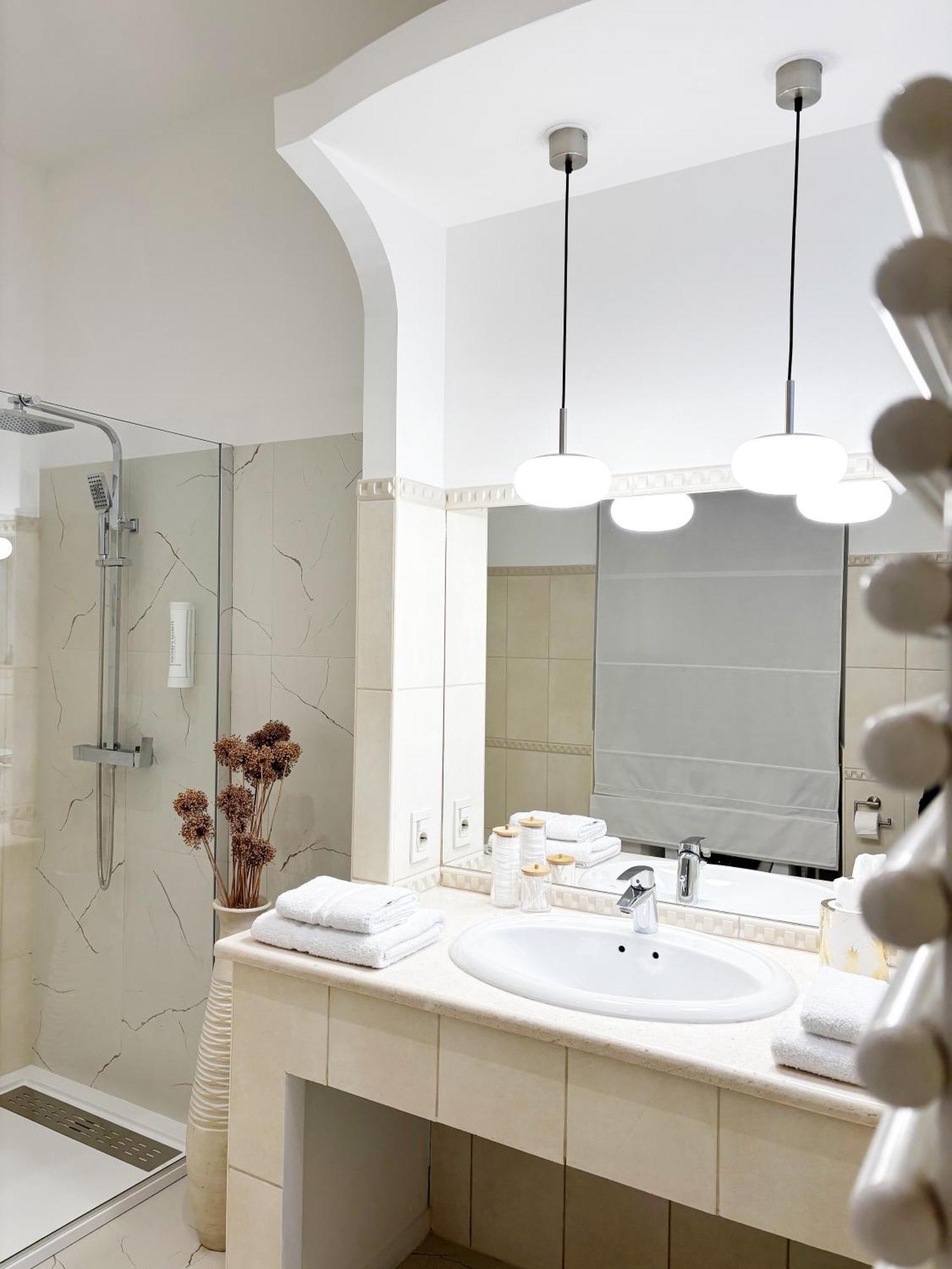 Calafati Apartment With Free Private Parking Риека Экстерьер фото